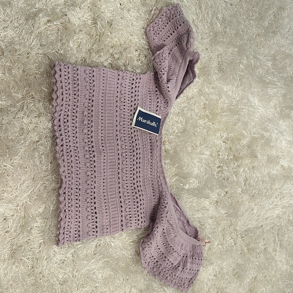 Cropped blouse, light purple.
